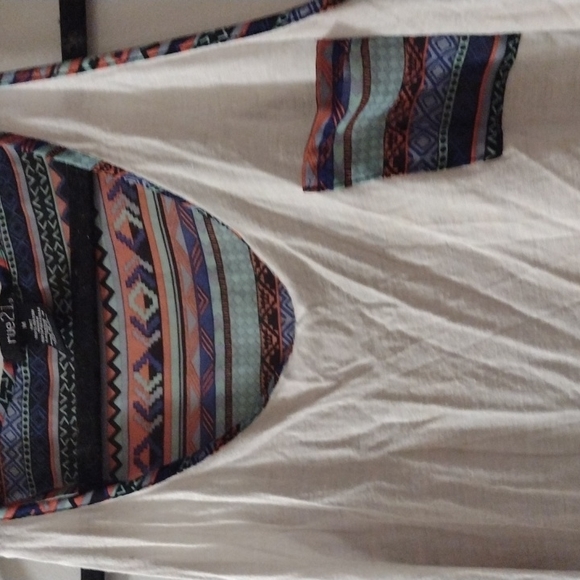 Size medium women's Rue 21 tank top with two tone front back design - Picture 2 of 9